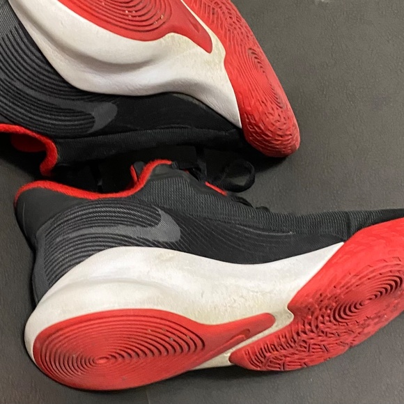 Nike basketball shoes - Picture 7 of 7